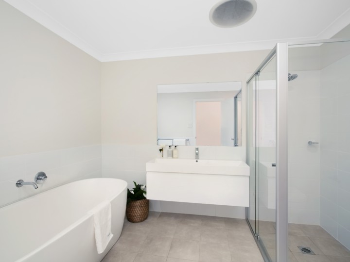 Valley Homes Bolwarra Heights Maitland Duplex Builder bathroom