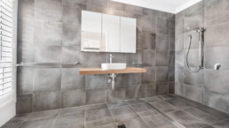 Valley Homes accessible house builder Stockton bathroom