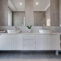 Valley Homes Newcastle Port Stephens Acreage builder bathroom