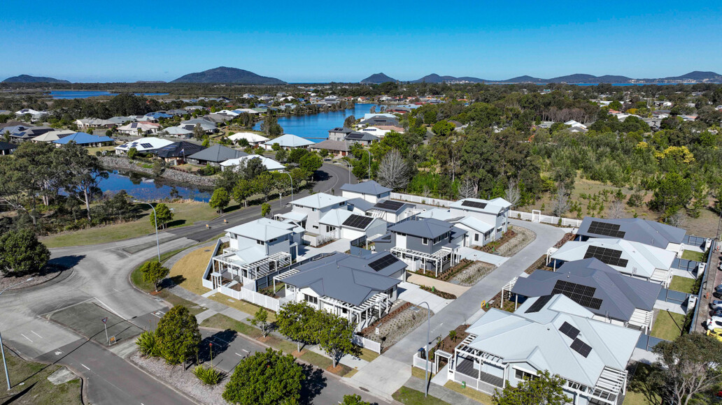 Shoreline Villas Tea Gardens multi unit builder Port Stephens
