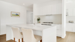 Valley Homes Acreage Louth park kitchen island