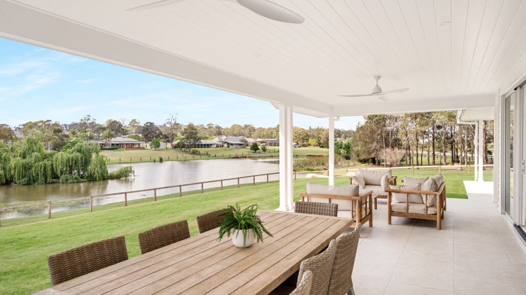 Valley Homes Acreage Louth park exterior rural alfresco