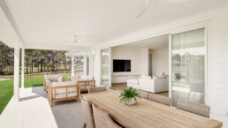 Valley Homes Acreage Louth park exterior rural alfresco