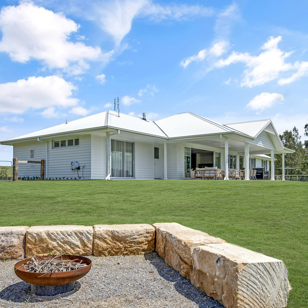 Valley Homes Acreage Louth park exterior rural