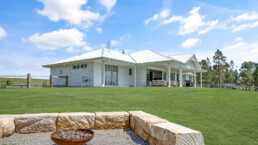 Valley Homes Acreage Louth park exterior rural