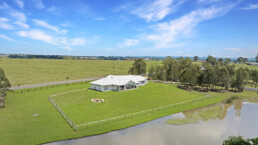 Valley Homes Acreage Louth park exterior rural