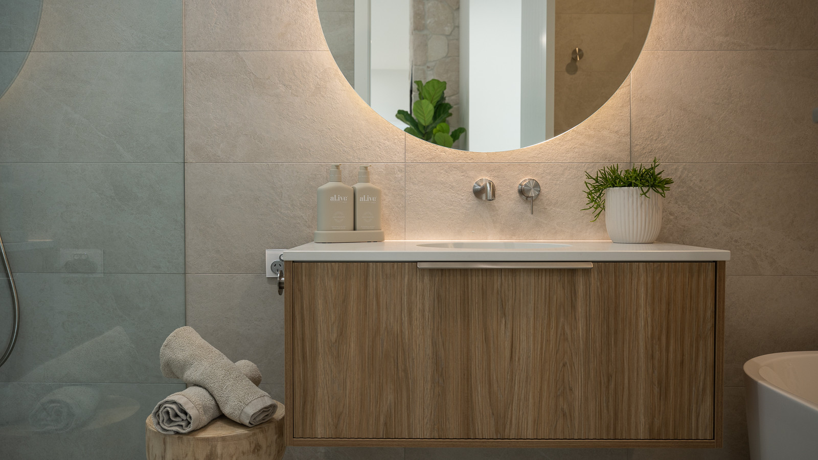 Maitland heritage build ensuite bathroom